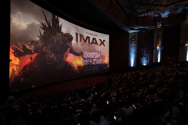 『ゴジラ-0.0』LAプレミア＆レッドカーペットイベントの公式レポートが到着！　神木隆之介さん、浜辺美波さん、山崎貴監督らスタッフ陣登壇-14
