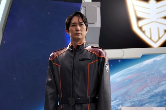 『超宇宙刑事ギャバン インフィニティVSライヤ』長田光平さんらキャスト＆スタッフ出演のYouTube生配信が11月1日に実施！　完成披露舞台挨拶が11月17日に開催、劇中場面カットも解禁-18