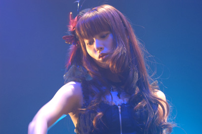 Kalafina初のワンマンライブ開催！秋には新曲！冬には横浜BLITZでのライブも決定！熱気に包まれた会場を誌上大再現！-3