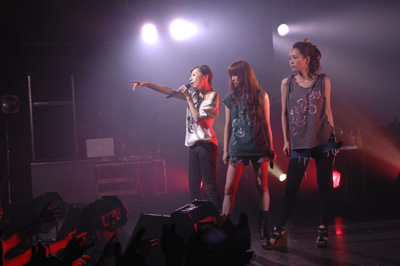 Kalafina初のワンマンライブ開催！秋には新曲！冬には横浜BLITZでのライブも決定！熱気に包まれた会場を誌上大再現！-7