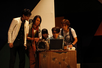 猫の飼い主探しから地球滅亡！？テレビ×舞台のクロスオーバー！！舞台『俺たちは天使だ！ NO ANGEL NO LUCK～地球滅亡30分前！』-5