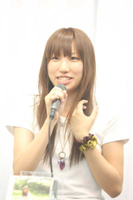 吉岡亜衣加さんがデビューアルバム『はらり』発売記念イベントを開催！人気ゲーム『薄桜鬼』の主題歌など4曲を熱唱-3