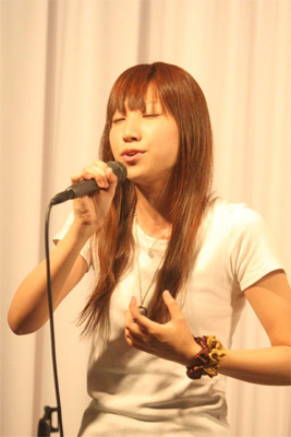 吉岡亜衣加さんがデビューアルバム『はらり』発売記念イベントを開催！人気ゲーム『薄桜鬼』の主題歌など4曲を熱唱-9