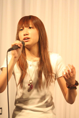 吉岡亜衣加さんがデビューアルバム『はらり』発売記念イベントを開催！人気ゲーム『薄桜鬼』の主題歌など4曲を熱唱-10