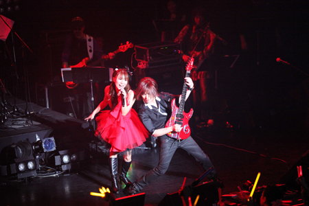 彩音さんが東名阪ツアー『Ayane Live Tour 2009』の追加公演を赤坂BLITZで開催！　豪華ゲストも出演した自身最大のライブは大成功!!-7