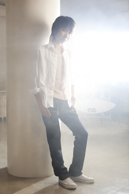 前野智昭がアーティスト活動をスタート！第1弾マキシ「for You…」が発売で記念インタビュー――「かっこよさよりメッセージ。ファンの方への感謝を歌に込めました」-1