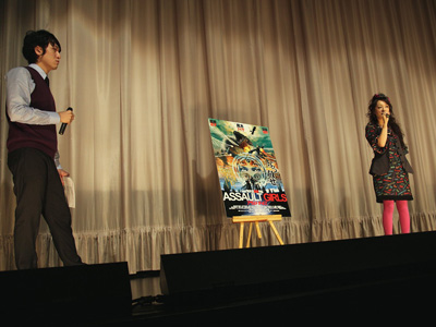 『アサルトガールズ』テーマソングを歌うKOTOKOさんも舞台挨拶に登場！「映画の世界と見事に融合したPVが出来ました」とアピール！-1
