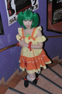 「あたしのくじをひけーっ！」大人気『一番くじプレミアム 劇場版マクロスF～イツワリノウタヒメ～』プラボ中野での販売風景を紹介――シェリルとランカのコスプレイヤー写真も大量掲載！-16