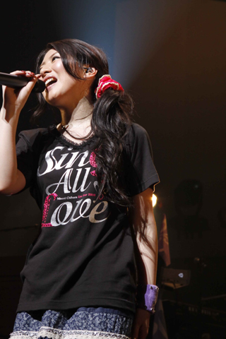 茅原実里さんの全国ツアー『Minori Chihara Live Tour 2010 ～Sing All Love～』がスタート！　ツアー初日の公演をレポート!!の画像-8