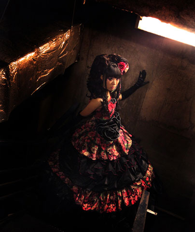 4月21日更新分のWebラジオ『Radioなおしゃべる。』でAsrielのボーカル・KOKOMIさんがゲストに登場！ホットなコメントも大紹介！-1