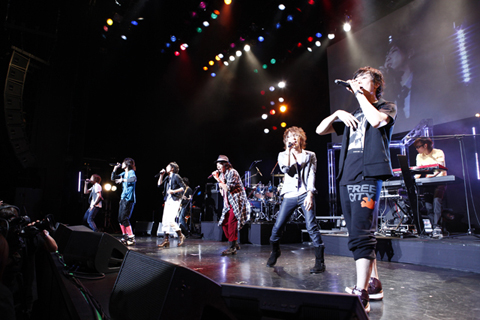 『Lucian Bee’s -ROMANXIA WORLD TOUR 2010 in YOKOHAMA-』が開催！　ロマンシアの熱いライブと12名のキャストが共演する豪華イベントに-2