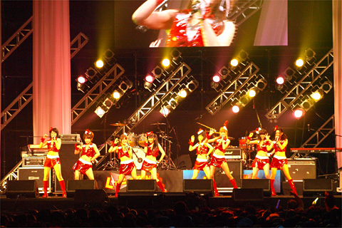 よしもと『LIVE STAND 2010』ステージでYGAが新曲披露☆-2