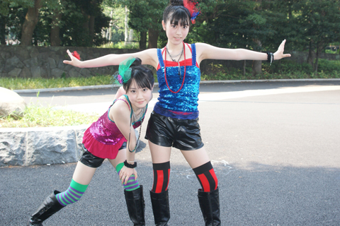 ゆいかおりが東京都内でまたまたゲリラライブ！「ゆいかおり『VIVIVID PARTY！』発売記念！東京都内で踊ってみた♪キャンペーン」レポート！真夏の空の下で少女達は踊る-2