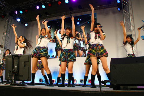 【キャラホビ2010】『キャラホビ2010』開催！初日のイベントステージから『SKE48　ライブステージ～幕張公演2010～』をご紹介！-11