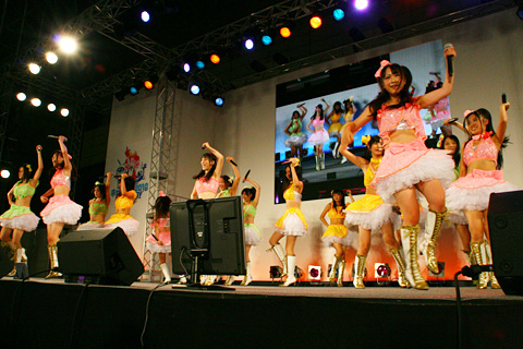 【キャラホビ2010】『キャラホビ2010』開催！初日のイベントステージから『SKE48　ライブステージ～幕張公演2010～』をご紹介！-13