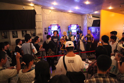 初音ミク世界へ羽ばたく! 藤田咲さんやプロデューサー陣も登場した初音ミク・フィルムコンサートレポート-3