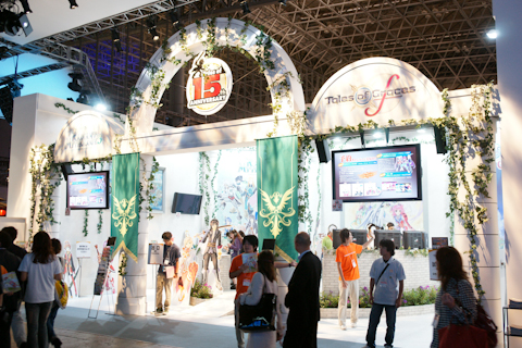 普通のコントローラーがいらなくなるかも？　新技術のお目見えや、大人気の『モンハン』最新作など東京ゲームショウ2010初日をレポート！-16