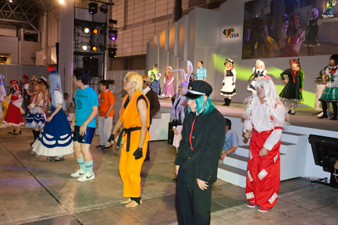 【TGS2010】『薄桜鬼』衣装の殺陣パフォーマンスやダンスで盛り上がった“コスプレダンスナイト”をレポートの画像-5