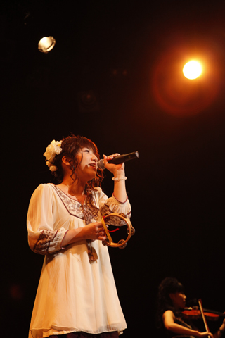 霜月はるかさんがバースデーに音楽ヒストリーを振り返るライブを開催！『Haruka Shimotsuki Original Acoustic Live 2010～シモツキン収穫祭～』レポート-4