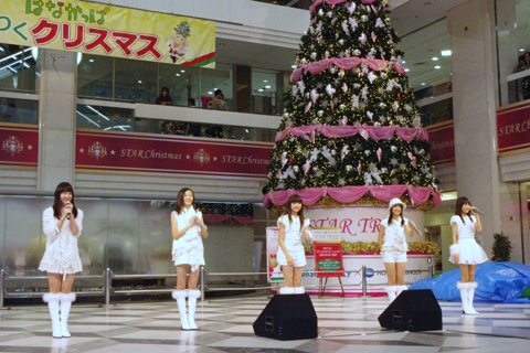 東京女子流が元気いっぱいにエンディングテーマ「おんなじキモチ」を披露！大いに盛り上がったTVアニメ『はなかっぱ』イベントレポート-2