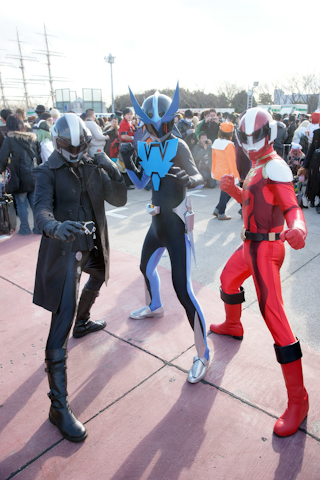 【コミケ79】最後はヒーローからカメラマンまでノンジャンル！　冬コミ初日のコスプレイヤーを紹介！　その4-11