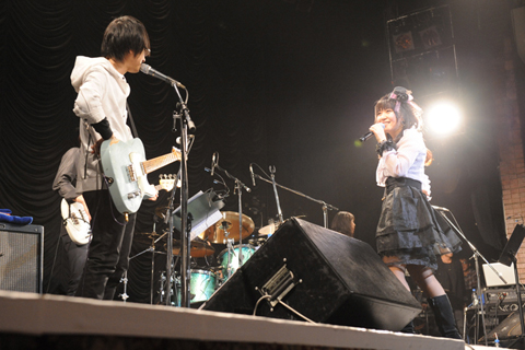 アニソンシーンでひときわ輝くギターポップサウンドといえばmarble!―ワンマンライブ「FIZZY POP☆marble」公演をレポート-1