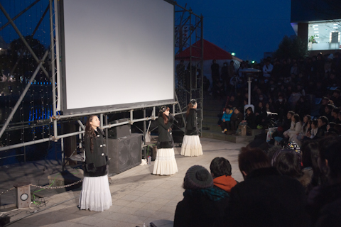 【マチ★アソビ】Kalafinaの歌声が雪を呼んだ!?　一日駅長や野外ライブなどKalafinaの一日をレポート！-5