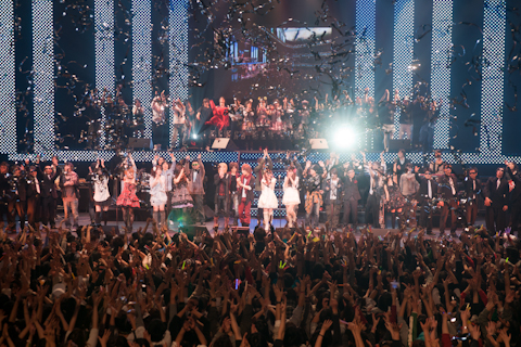 新ニコミュは『ココロ』『DEAR BOYS』！　初音ミクと鏡音リンもライブに駆けつけた“ニコニコ大会議2010-2011全国ツアーFINAL（凹）”をレポート！-1