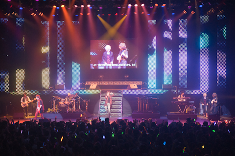 新ニコミュは『ココロ』『DEAR BOYS』！　初音ミクと鏡音リンもライブに駆けつけた“ニコニコ大会議2010-2011全国ツアーFINAL（凹）”をレポート！-10