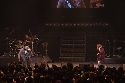 新ニコミュは『ココロ』『DEAR BOYS』！　初音ミクと鏡音リンもライブに駆けつけた“ニコニコ大会議2010-2011全国ツアーFINAL（凹）”をレポート！-11