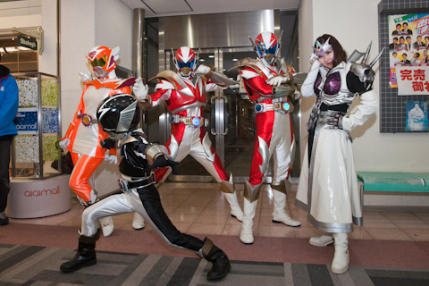 最先端の研究も展示で未来とコラボ――「つっコミ!! - つくばSF・コミックフェスタ2011」レポート～萌え米からイバライガー、二足歩行ロボットまで！-1