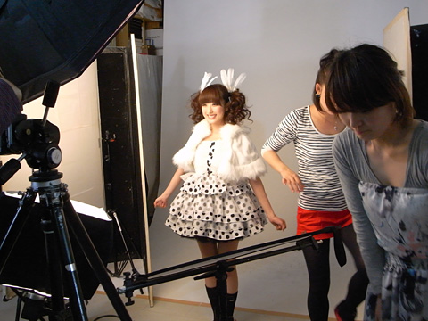 『小桃音まいの目指せアニソン！“絶対歌いたいんですっ☆”』第3回――「ラグランジュ☆ポイント」ジャケット撮影編！今回のジャケットはなんと3種類！撮影の裏側見せちゃいますっ-1