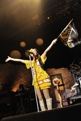 「みんなの背中をグッと押してあげられるようなライブにしたい」―― 茅原実里ライブツアー“Minori Chihara Live Tour 2011 ～Key for Defection～”をレポート！-9
