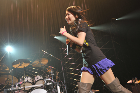 「みんなの背中をグッと押してあげられるようなライブにしたい」―― 茅原実里ライブツアー“Minori Chihara Live Tour 2011 ～Key for Defection～”をレポート！-13