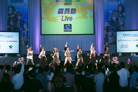 華麗な剣舞でも魅せた！　“ガンホーフェスティバル2011”腐男塾ライブをレポート！-1