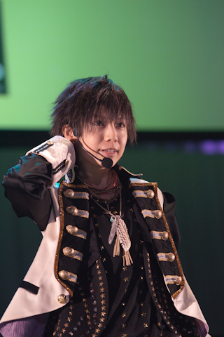 華麗な剣舞でも魅せた！　“ガンホーフェスティバル2011”腐男塾ライブをレポート！-10