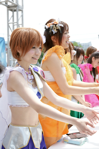 華麗な剣舞でも魅せた！　“ガンホーフェスティバル2011”腐男塾ライブをレポート！-13