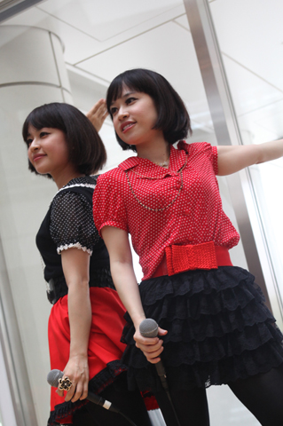 『デジモン』シリーズ史上初の女性アーティストによる主題歌を担当するtwillのCD発売記念イベントで和田光司と初共演!!-2