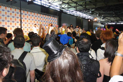 「Japan Expo」でぱすぽ☆がライブだ!――“日本のファンがヲタ芸を伝道!”した興奮の瞬間、そして新たな局面に突入したヨーロッパアイドルシーンをレポート-2