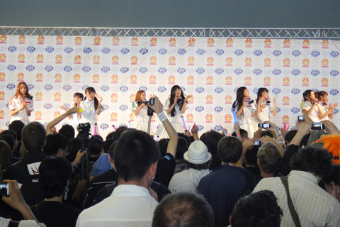 「Japan Expo」でぱすぽ☆がライブだ!――“日本のファンがヲタ芸を伝道!”した興奮の瞬間、そして新たな局面に突入したヨーロッパアイドルシーンをレポート-3