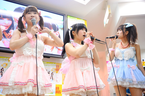 注目度超ド級!アフィリア・サーガ・イーストがタワーレコード新宿店で新曲発売イベントを開催!-5