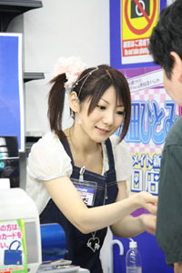 原田ひとみさんがアニメイト新宿の1日店長に！1stシングル「Once」発売記念キャンペーン2DAYSの模様をお届け！（7/30編）-4