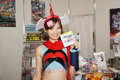【キャラホビ2011】東映ビデオブースで、『仮面ライダー』非売品ポスタープレゼント！『東映ロボットガールズ』ダンダンもお出迎え！-4