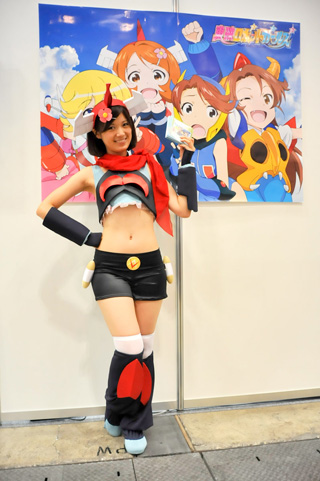 【キャラホビ2011】コスプレレポ（７）――コスプレプラザはもちろんだけど、企業ブースのコンパニオンさんたちも姿も美しかった！キャラホビの企業ブースコンパニオンさんを大紹介！　メイドと戦車はもはや夏の風物詩！？-2