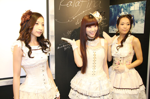 3rdアルバム&アーティストブック発売記念――渋谷をKalafina色に染め上げる『Kalafina Week in Shibuya』本日開始!!-8