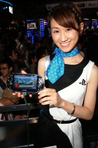 【TGS2011】PS Vita『サワリ・マ・クール』をさわった!-3