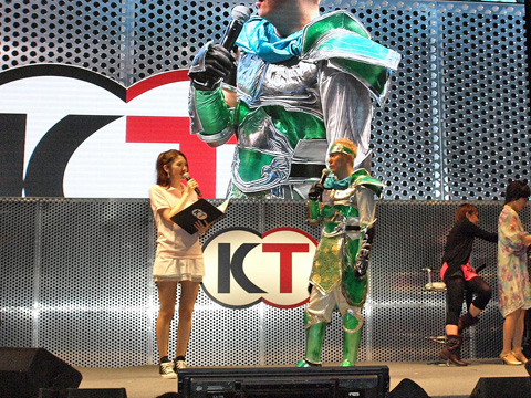 【TGS2011】生中継で全国が注目!コーエーテクモブースの「コーエーテクモ コスプレコンテスト in TGS2011」をスペシャルレポ!-14