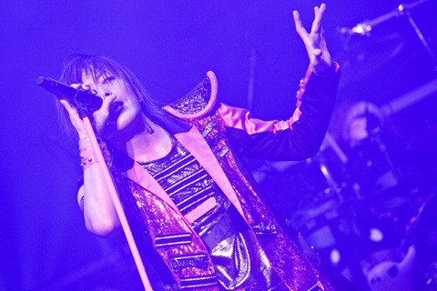 GRANRODEOが2度目の武道館公演！『GRANRODEO LIVE 2011 G6 ROCK☆SHOW ～SUPERNOVA FEVER～』レポートの画像-3
