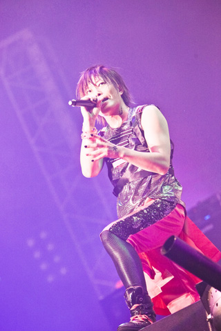 GRANRODEOが2度目の武道館公演！『GRANRODEO LIVE 2011 G6 ROCK☆SHOW ～SUPERNOVA FEVER～』レポートの画像-7