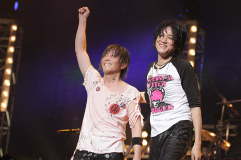 GRANRODEOが2度目の武道館公演！『GRANRODEO LIVE 2011 G6 ROCK☆SHOW ～SUPERNOVA FEVER～』レポートの画像-18